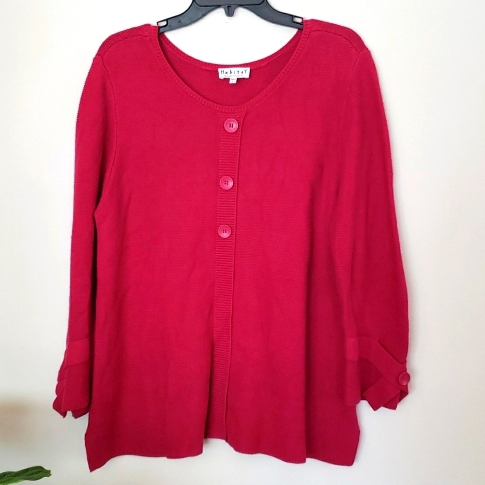 Habitat fushia scoop neck knit sweater, faux buttons, women's size large.